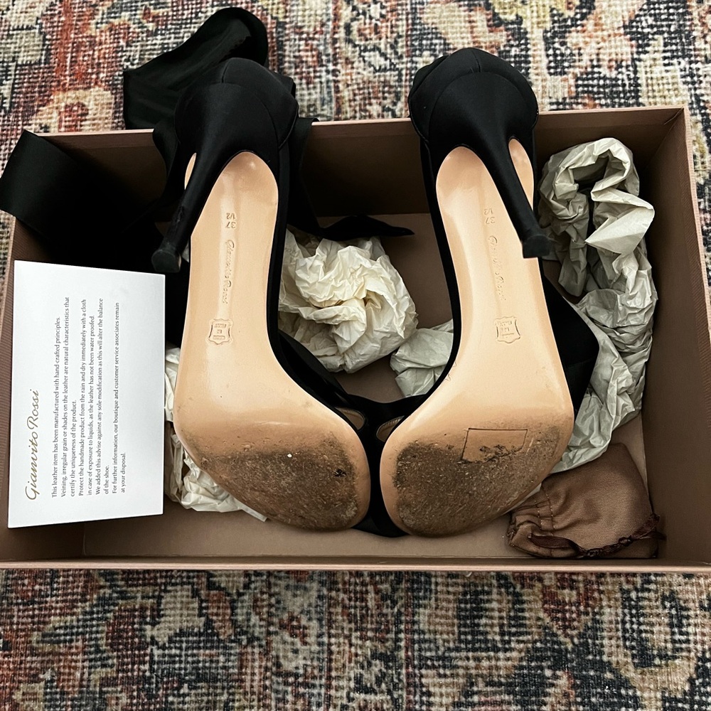 Gianvito Rossi Gala Ankle-Wrap Heels - Picture 5 of 9